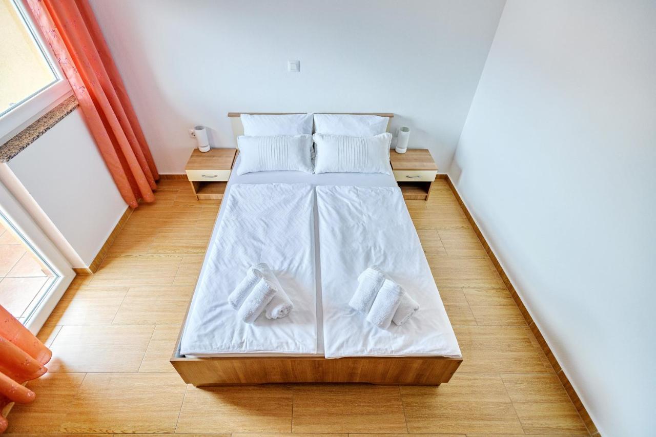 Comfort Apartments In Peaceful Area Zadar - With Garden Exterior foto