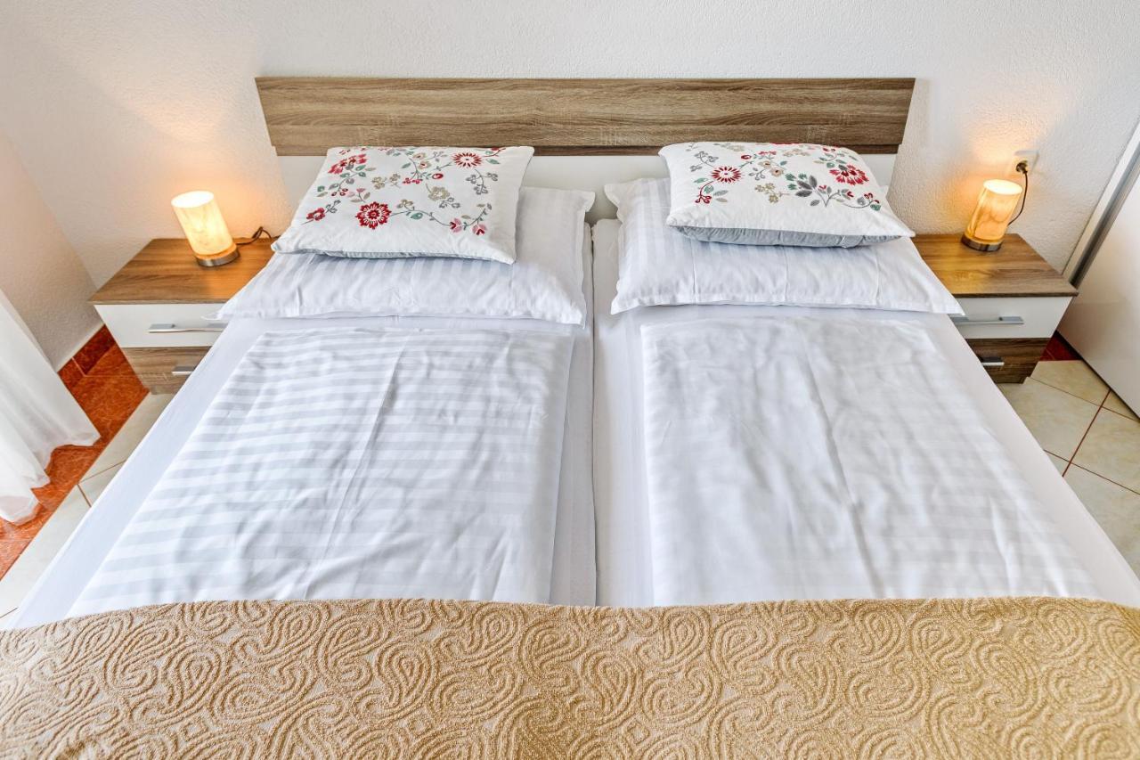 Comfort Apartments In Peaceful Area Zadar - With Garden Exterior foto