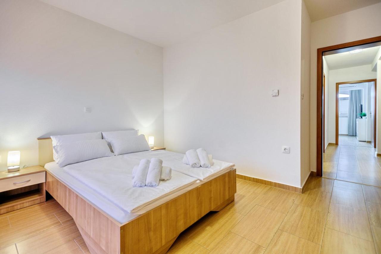 Comfort Apartments In Peaceful Area Zadar - With Garden Exterior foto