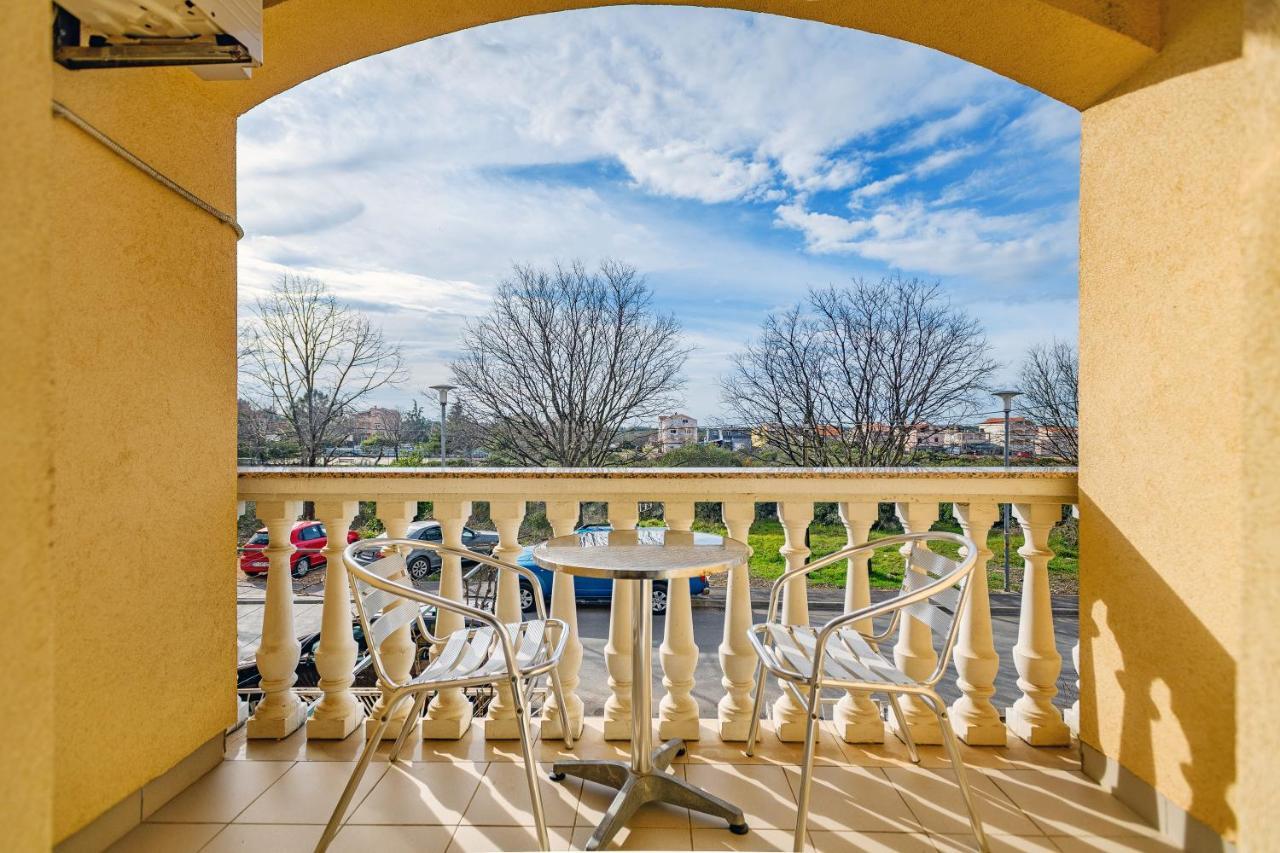 Comfort Apartments In Peaceful Area Zadar - With Garden Exterior foto