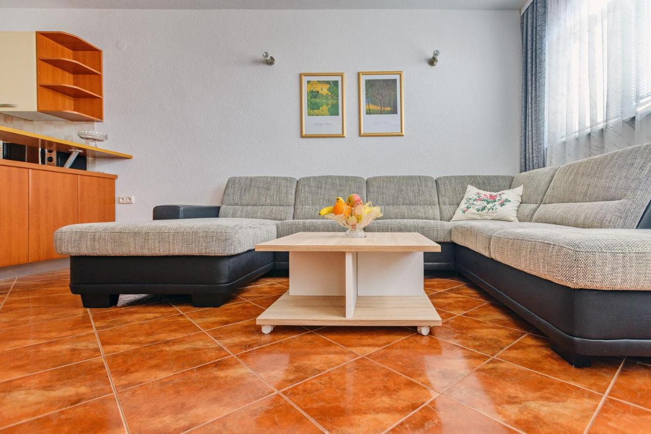 Comfort Apartments In Peaceful Area Zadar - With Garden Exterior foto