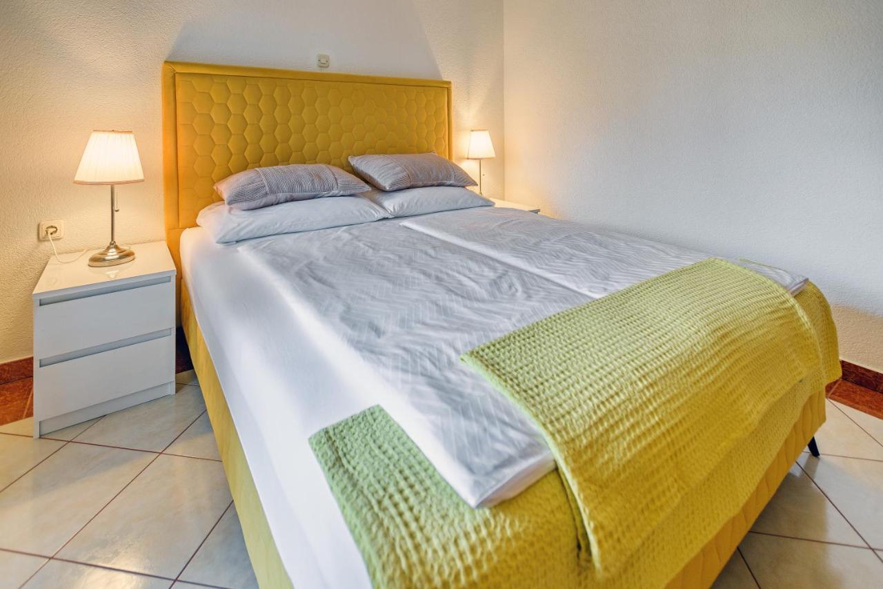 Comfort Apartments In Peaceful Area Zadar - With Garden Exterior foto